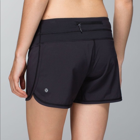 lululemon athletica Pants - Lululemon Groovy Run Short in Black; Size 6